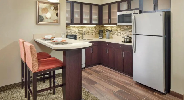 Шестиместный люкс с 2 комнатами Staybridge Suites Anaheim At The Park by IHG