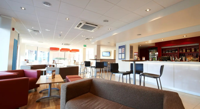 Travelodge London Hounslow, Забронировать Отель Хаунслоу Middlesex