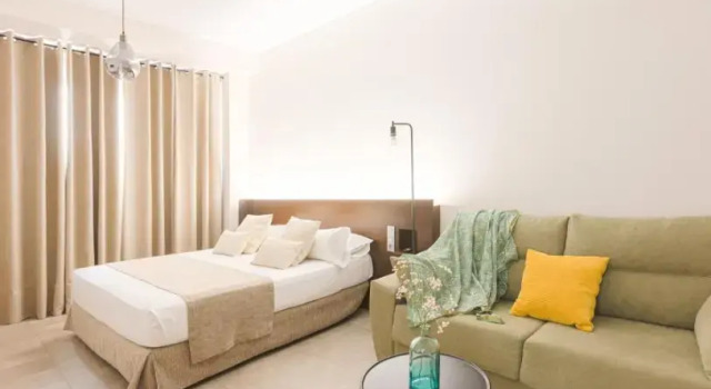 Четырёхместный номер AACR Hotel Monteolivos