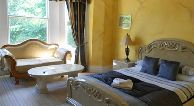 Green Park Hotel