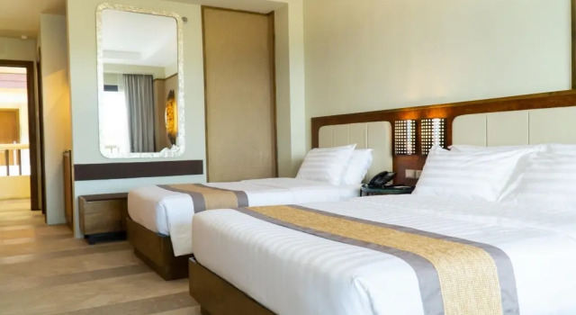 Люкс East Wing Family Coron Westown Resort
