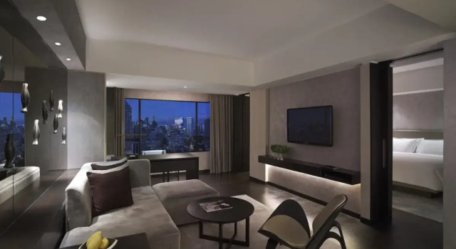 Двухместный люкс Director New World Makati Hotel, Manila