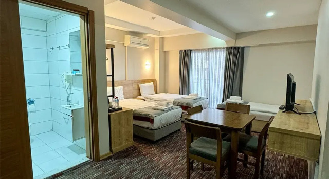 Трёхместный семейный номер Standard Mojo Otel Alsancak
