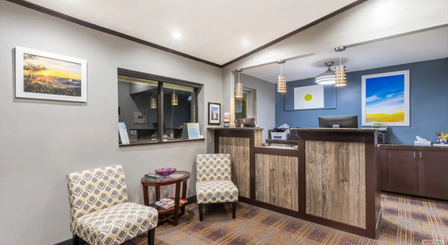 Days Inn by Wyndham Renfro Valley Mount Vernon, Prenota Hotel Mount Vernon Kentucky