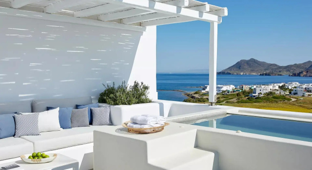 Двухместный люкс Honeymoon with Outdoor Plunge Pool с видом на море Milos Breeze Boutique Hotel