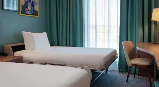 Номер Family Hampton By Hilton Edinburgh Airport