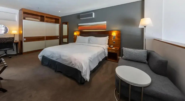 DoubleTree by Hilton Cape Town - Upper Eastside