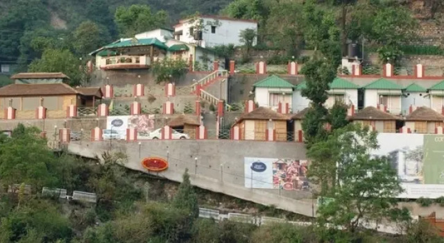 Queens Necklace, Rezervovat Hotel Mussoorie Uttarakhand