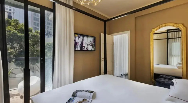 Двухместный люкс Deluxe с балконом Brown Beach House Tel-Aviv, a member of Brown Hotels