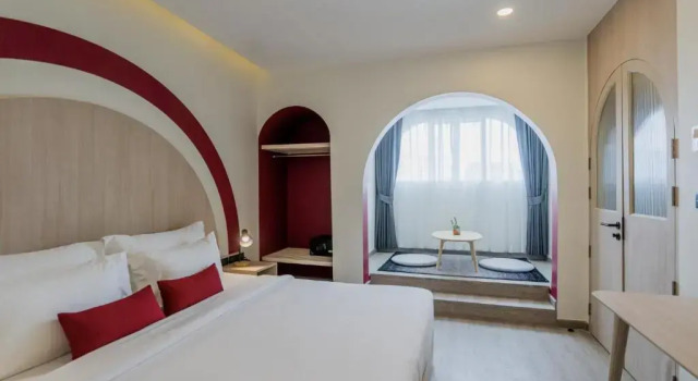 Двухместный полулюкс Hotel Midtown Ratsada