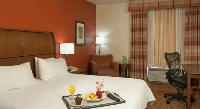 Номер Hilton Garden Inn Tulsa Airport