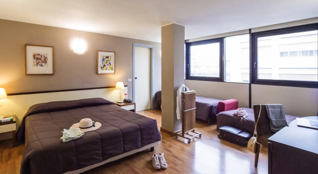 Четырёхместный номер Cristal Hotel Palermo