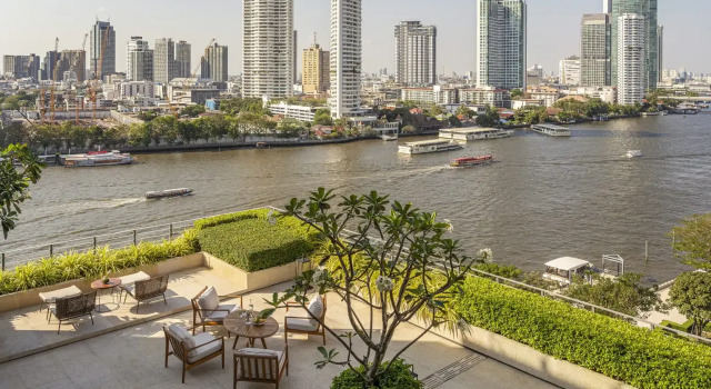 Люкс с террасой с 2 комнатами Four Seasons Hotel Bangkok at Chao Phraya River