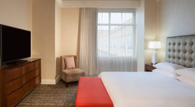 Двухместный люкс Ambassador Houston Marriott Sugar Land