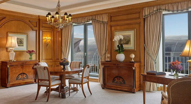 Linden Double Suite Regent Berlin
