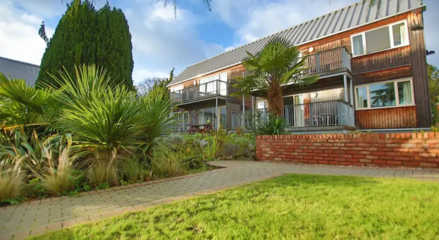 Oaklands Hotel