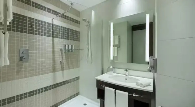Номер Hampton By Hilton Dubai Airport