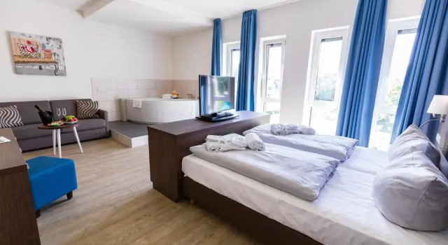 Люкс Friendly City Hotel Oktopus