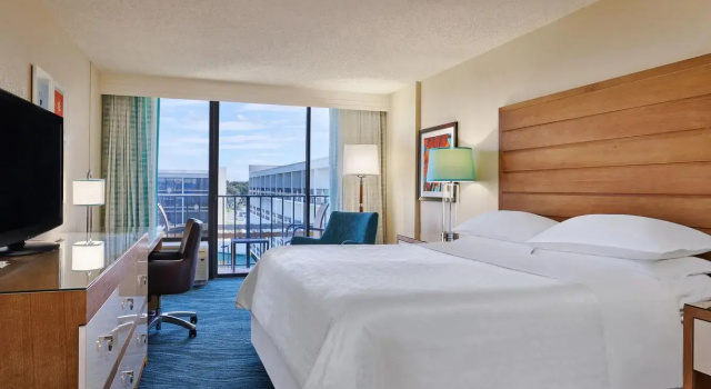 Люкс c 1 комнатой с видом на бассейн Sheraton Resort, Lake Buena Vista Orlando