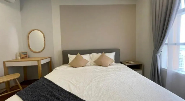 Люкс Luxury с 3 комнатами с красивым видом из окна Sky Suites KLCC by iRent365
