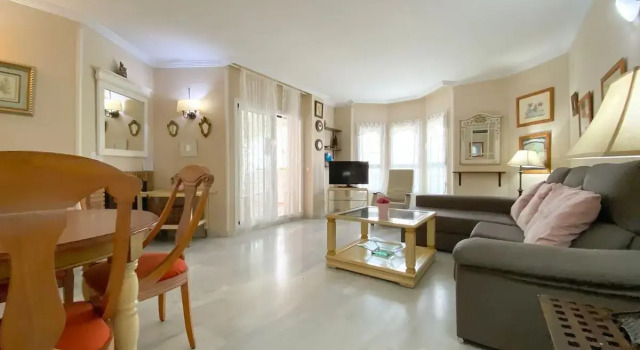 Апартаменты Standard Pool Access с 2 комнатами SERINAMAR- Los Naranjos de Marbella