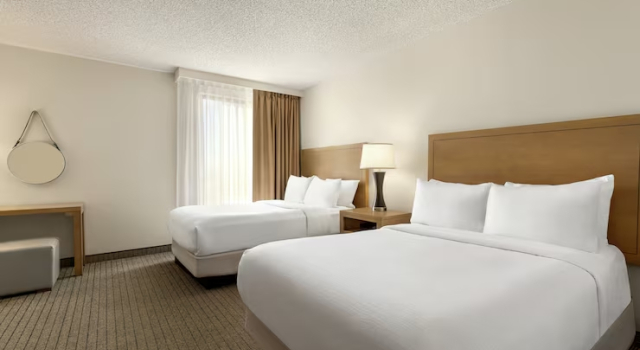 Люкс с 2 комнатами Embassy Suites by Hilton Denver International Airport