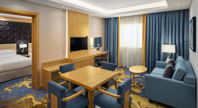 Трёхместный люкс Deluxe c 1 комнатой Sheraton Makkah Jabal Al Kaaba Hotel