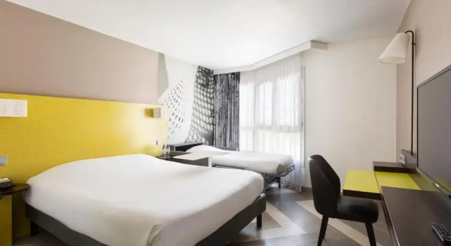 Трёхместный номер Standard ibis Styles Nice Vieux Port