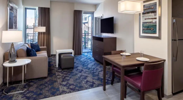 Люкс c 1 комнатой с балконом Homewood Suites By Hilton New Orleans French Quarter