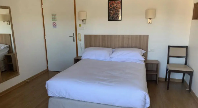 Le grand hôtel ussel, Rezerwuj Hotel Ussel 