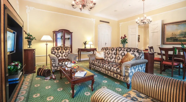 Двухместный люкс Majestic Medical Carlsbad Plaza Medical Spa & Wellness hotel