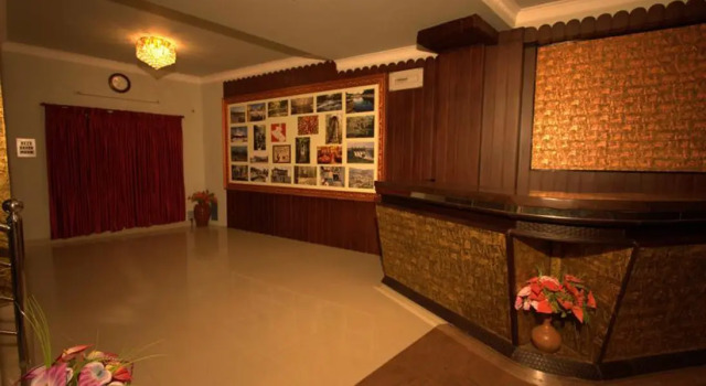Highton Hotel, Забронировать Отель Отели Мадикери с парковкой, рядом с Парк Раджас-Сит, Парковка