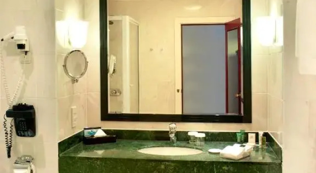 Двухместный полулюкс Hilton Antwerp Old Town