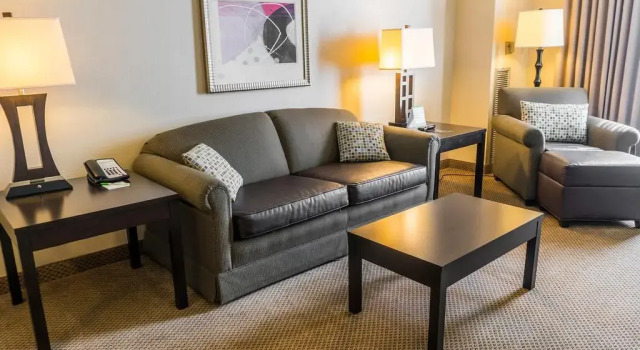 Двухместный люкс Courtyard by Marriott across Universal Orlando