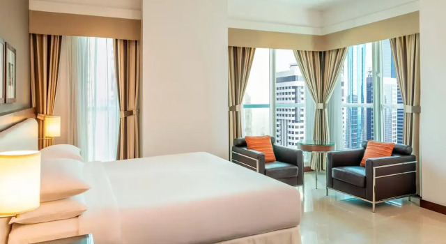 Двухместный номер Deluxe с видом на Бурдж-Халифа Отель Four Points by Sheraton Sheikh Zayed Road
