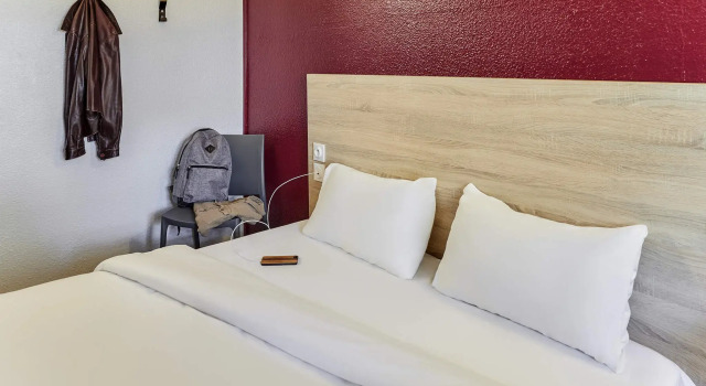 Tandem Double room hotelF1 Perpignan Sud