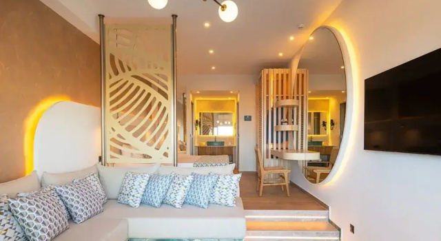 Полулюкс с джакузи Premium с видом на море Lindos White Hotel & Suites