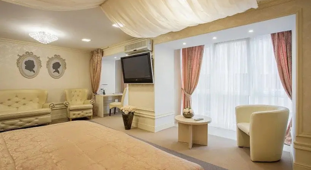 Romantic Double Junior Suite Tourist Hotel