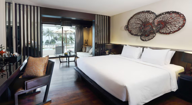 Двухместный полулюкс с видом на океан Le Meridien Phuket Beach Resort