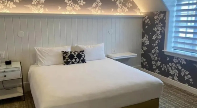 St. Clair Inn, Book Hotel Marysville Michigan