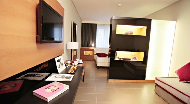 Двухместный полулюкс Cosmopolitan Hotel