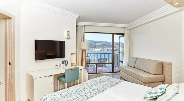 Семейный люкс seafront Leonardo Royal Hotel Mallorca
