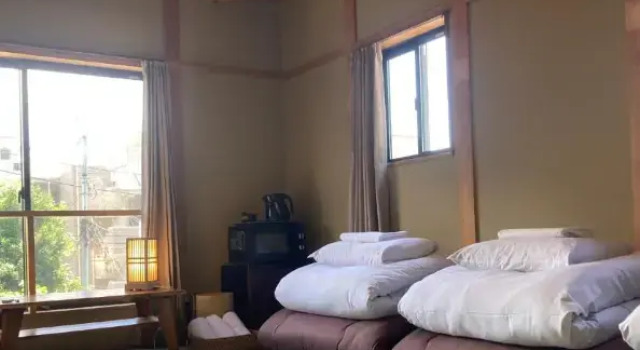 Трёхместный номер с видом на горы Guest House Kamakura Zen-ji