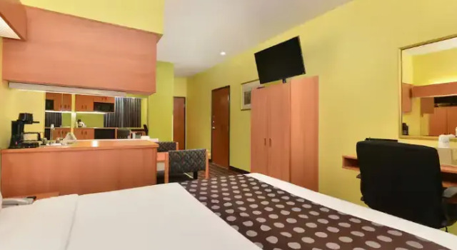 Двухместный люкс Accessible Quality Inn & Suites Fort Worth North - Haltom City