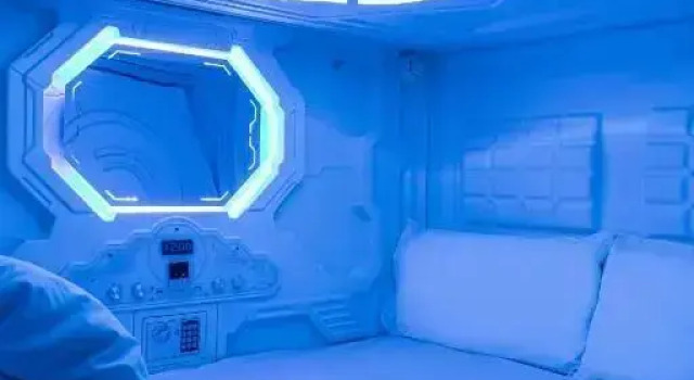 Двухместная капсула Art Seven Hostel Capsules