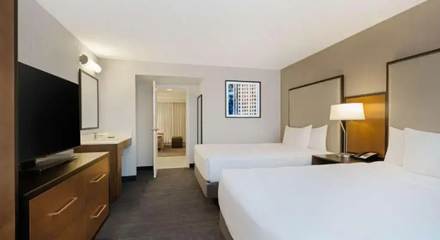 Люкс Corner c 1 комнатой с видом на город Embassy Suites Chicago - Downtown River North