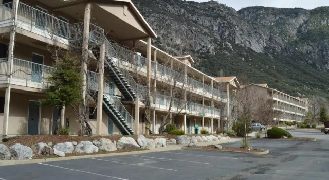 Yosemite View Lodge, Забронировать Отель Отели Mariposa County с завтраком, Завтраки