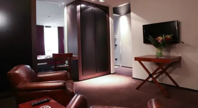 Люкс Отель iH Hotels Milano Ambasciatori