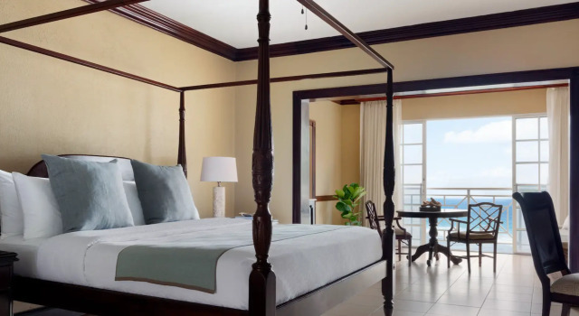 Двухместный Butler Suite Monarch Royal oceanfront Sandals Royal Plantation All Inclusive Adults Only