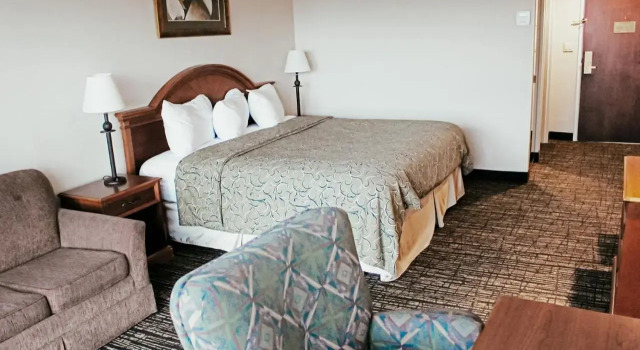Hotel Topeka at City Center, Reserva ahora Hotel Topeka Kansas